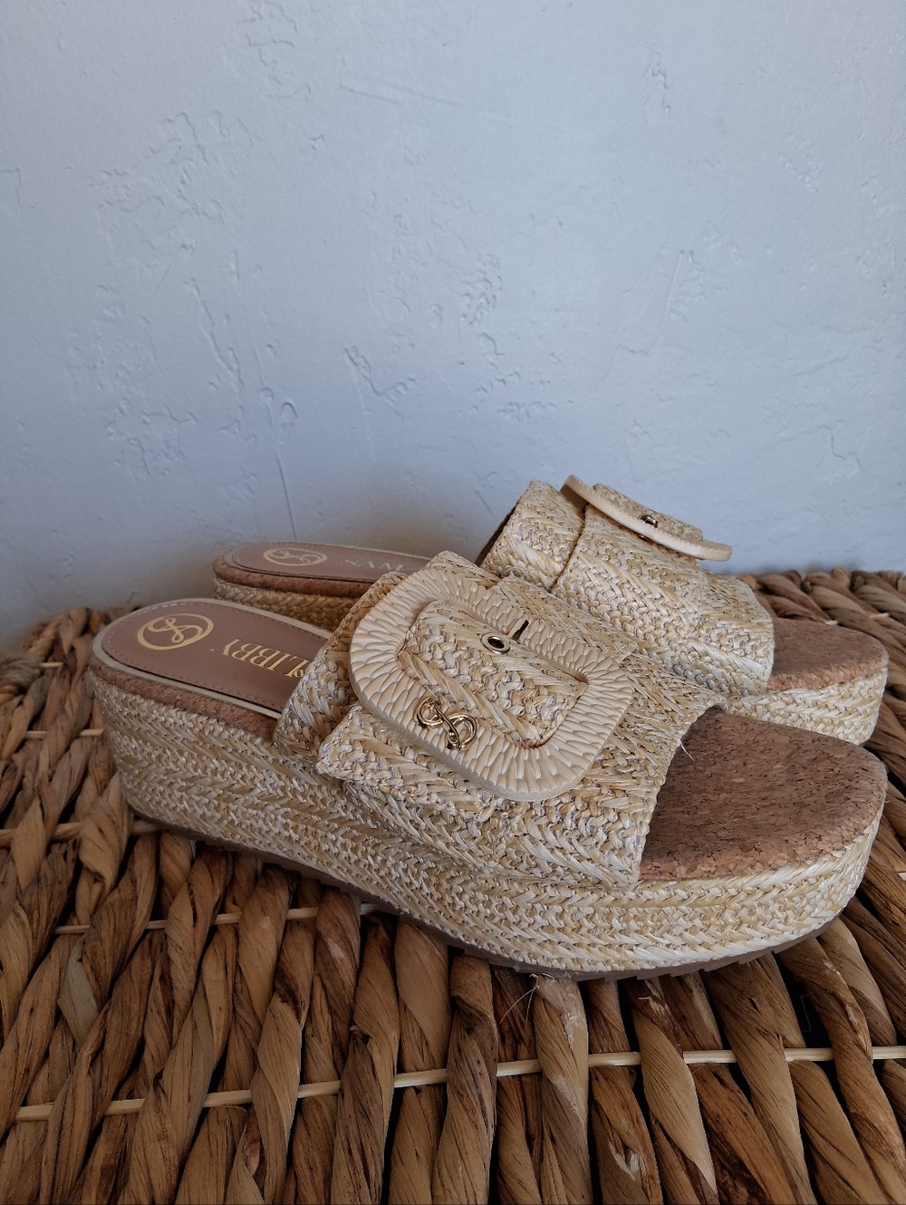 SAM AND LIBBY  Sz 9 Wedge Natural Raffia Slide Sandals - Beige